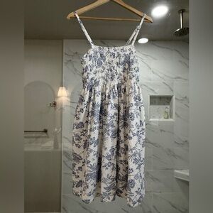 Universal Thread Blue and White Patterned Dress